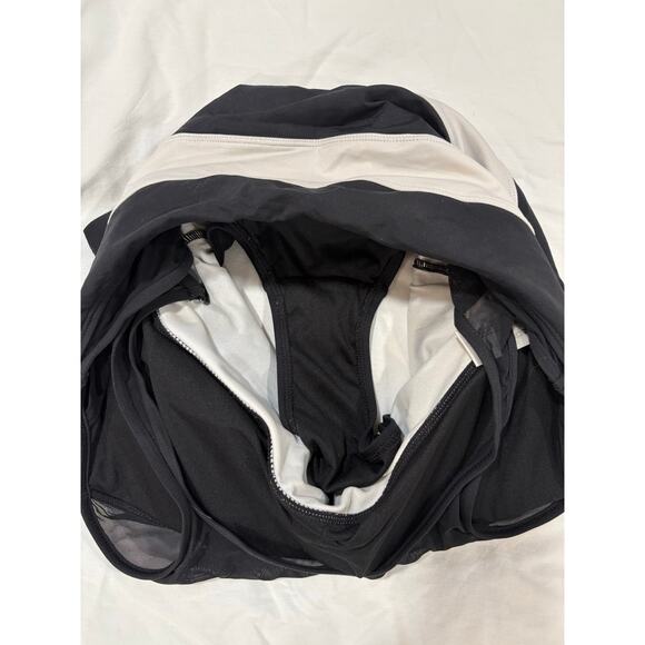 Liz Claiborne Black & White Modest One Piece Swimsuit Size 12 - Picture 6 of 6